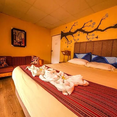 Valle Verde, Hostel & Camping Urubamba Exterior photo